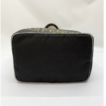  FENDI フェンディ トートバッグ　ナイロン　ブラック　ロゴ