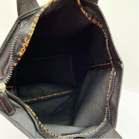  FENDI フェンディ トートバッグ　ナイロン　ブラック　ロゴ