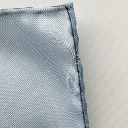  HERMES エルメス スカーフ　シルク100％　カレ　正方形　人　楽譜他 スカイブルー