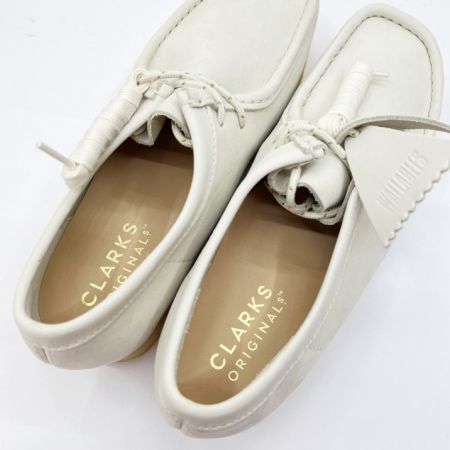  CLARKS クラークス シューズ ヌバックレザー ワラビー 24.5～25.0cm UK6.5 26166299 ホワイト
