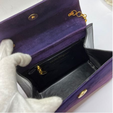  Salvatore Ferragamo サルヴァトーレフェラガモ ショルダーバッグ チェーン 日焼け有り　 パープル