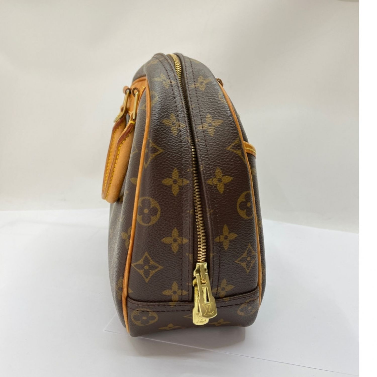 LOUIS VUITTON ルイヴィトン M42228 トゥルーヴィル モノグラム PVC