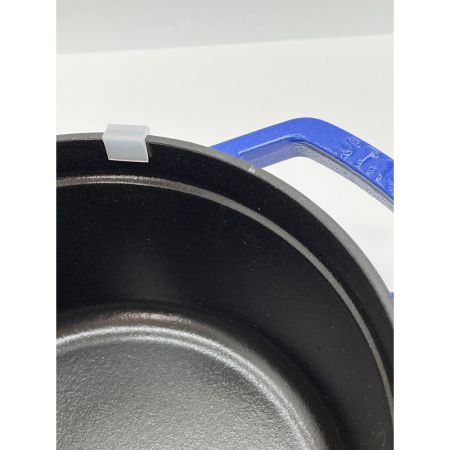  STAUB ストウブ ピコ ココット ラウンド 両手鍋　ほうろう 22cm 2.6L IH対応 ブルーベリー
