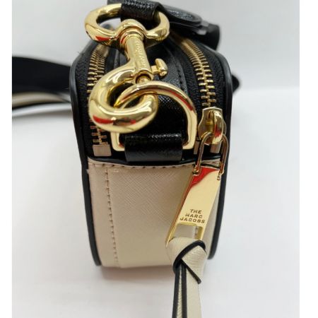  MARC JACOBS マークジェイコブス スナップショット M0012007 ホワイト x ブラック