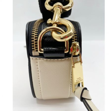  MARC JACOBS マークジェイコブス スナップショット M0012007 ホワイト x ブラック