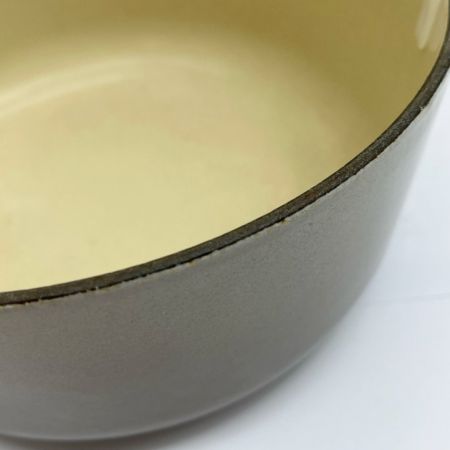  LE CREUSET ルクルーゼ 両手鍋 ホウロウ 20cm IH対応 ライトグレー