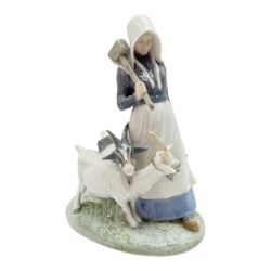 ◆◆ ROYAL COPENHAGEN ロイヤル・コペンハーゲン インテリア小物 置物 2匹の山羊と少女 Bランク