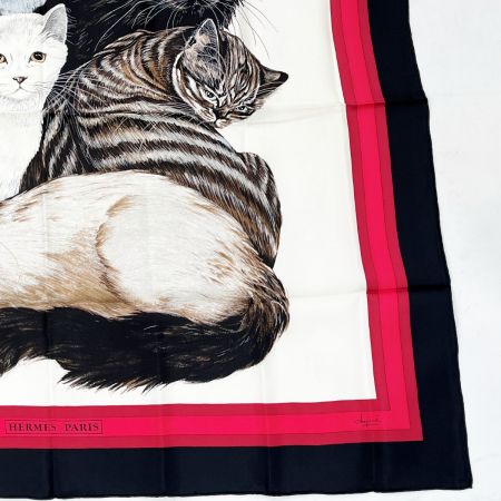  HERMES エルメス スカーフ ネコ6匹 シルク100% レッド×ブラック