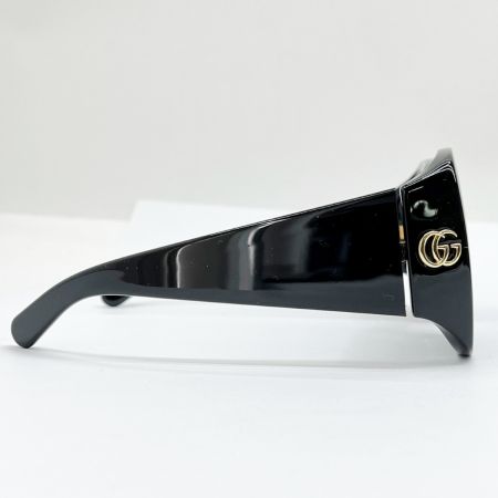  GUCCI グッチ スクエアフレーム サングラス キズ有り GG1402SA 001 55/15-135 M ブラック