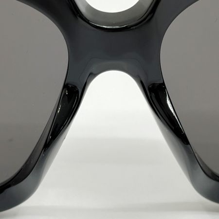  GUCCI グッチ スクエアフレーム サングラス キズ有り GG1402SA 001 55/15-135 M ブラック