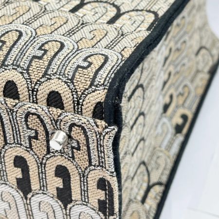  FURLA フルラ バッグ トートバッグ オポチュニティ アイボリーXブラック