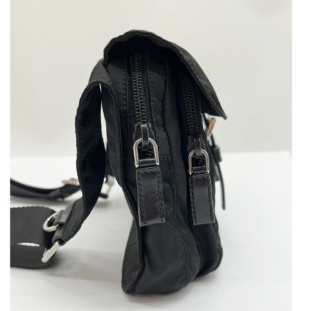  PRADA プラダ ショルダーバッグ ナイロン 三角プレート BT0521 ブラック