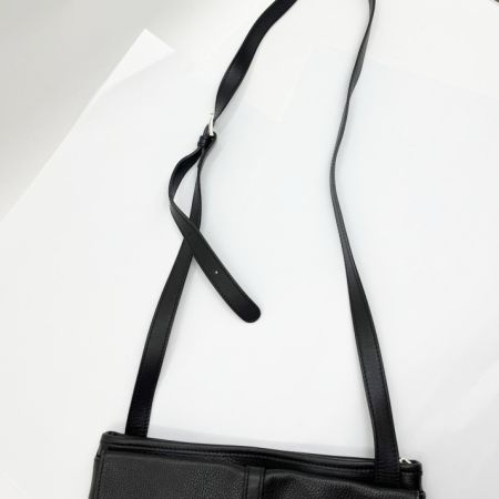  Longchamp ロンシャン ショルダーバッグ レザー ブラック