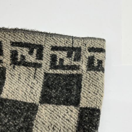  FENDI フェンディ マフラー ズッカ柄 毛羽立ち有 ベージュ×ブラック