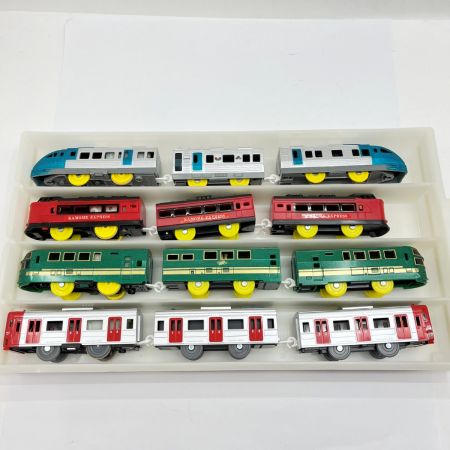 TOMY プラレール トレインケース 813系近郊電車 ゆふいんの森 485系かもめ 883系ソニック