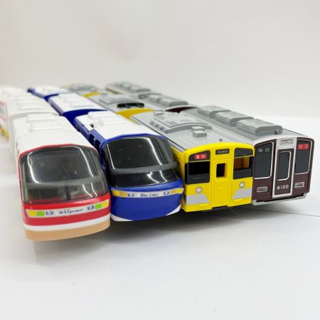  TOMY プラレール トレインケース 阪急電鉄8000系 西武鉄道2000系 他