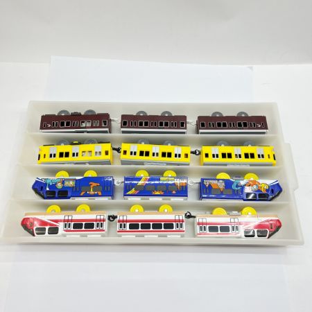  TOMY プラレール トレインケース 阪急電鉄8000系 西武鉄道2000系 他