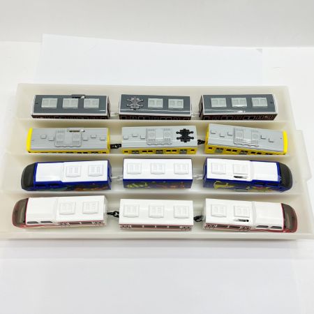  TOMY プラレール トレインケース 阪急電鉄8000系 西武鉄道2000系 他