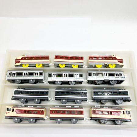  TOMY プラレール トレインケース 485系白鳥 223系新快速 583系きたぐに 181系いそかぜ