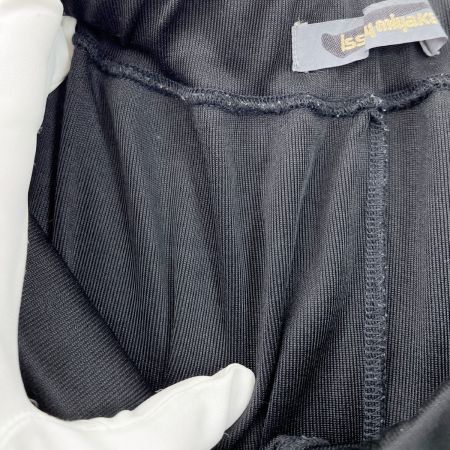  ISSEY MIYAKE イッセイミヤケ パンツ レディース ケアラベル無し ブラック