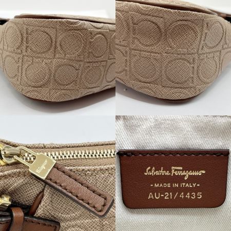  Salvatore Ferragamo サルヴァトーレフェラガモ ワンショルダーバッグ  AU-21/4435 ベージュ
