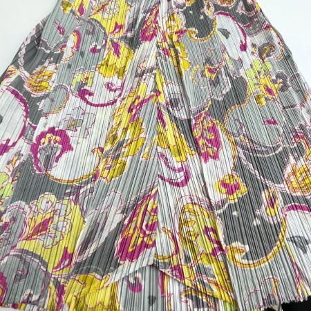  ISSEY MIYAKE イッセイミヤケ プリーツスカート レディース グレー×イエロー×ピンク
