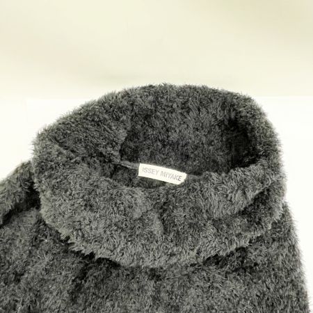  ISSEY MIYAKE イッセイミヤケ ハイネックニット Mサイズ レディース 黒 ブラック