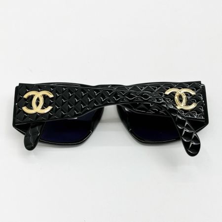  CHANEL シャネル マトラッセ サングラス ケース付 ブラック