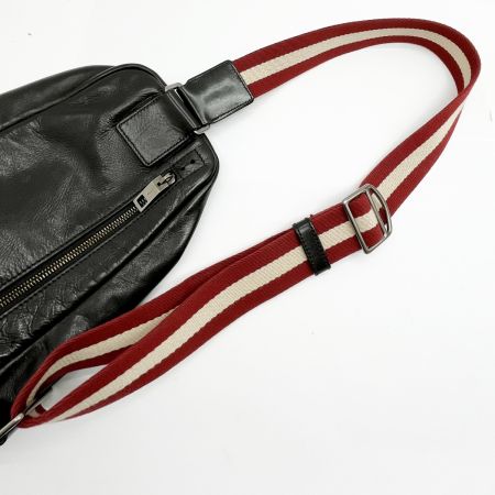  BALLY バリ バリー ボディーバッグ レザー ワッペン ブラック