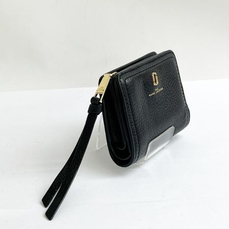  MARC JACOBS マークジェイコブス 2つ折り財布 コンパクト財布 黒 M0015122 001 ブラック