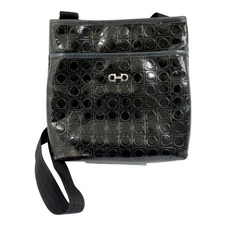  Salvatore Ferragamo サルヴァトーレフェラガモ ショルダーバッグ 色褪せスレあり AU-21/B402 ブラック