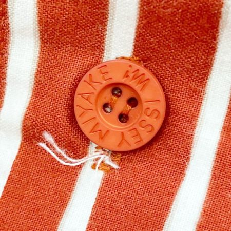  ISSEY MIYAKE イッセイミヤケ 半袖シャツ ストライプ 製造萩原 C-KN3333 ボタン1つ欠損 レディース オレンジ