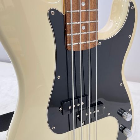  FERNANDES フェルナンデス ベース ケース付 FG06040445