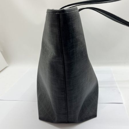 FENDI フェンディ トートバッグ ズッカ 持ち手劣化有 8BH199/UZD ブラック系
