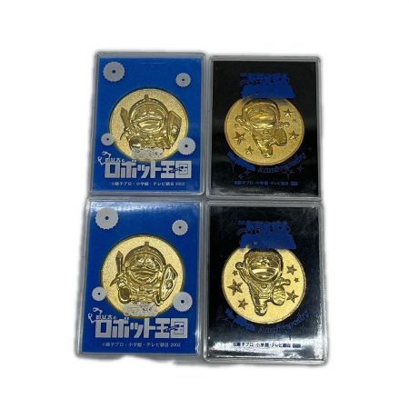  ドラえもん 映画記念コイン8枚セット 藤子プロ 小学館 ケース付き ホビー コレクション