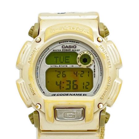  CASIO カシオ 腕時計 クォーツ G-SHOCK 本体のみ 色褪せ・汚れアリ DW-8800 ホワイト