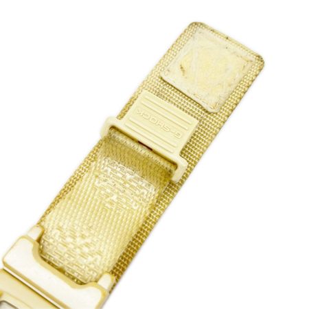  CASIO カシオ 腕時計 クォーツ G-SHOCK 本体のみ 色褪せ・汚れアリ DW-8800 ホワイト