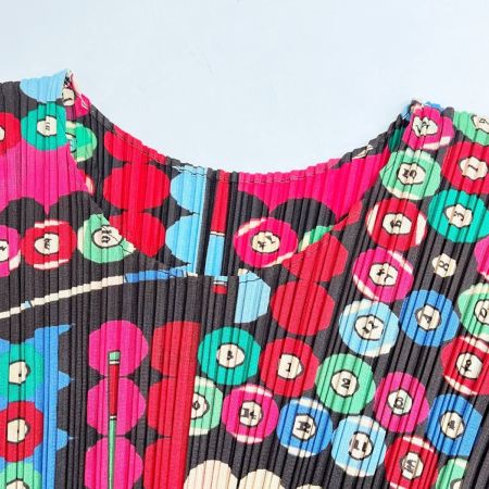  ISSEY MIYAKE イッセイミヤケ PLEATSPLEASE カットソー サイズ3 ビリヤード柄 トップス レディース PP73-JK671 ピンク