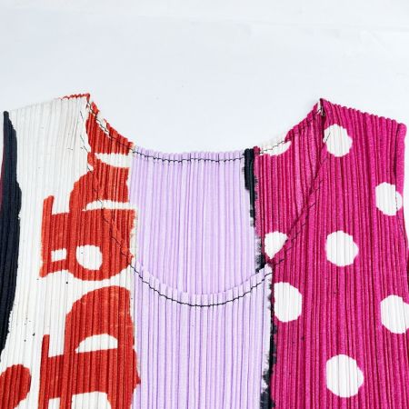  ISSEY MIYAKE イッセイミヤケ PLEATSPLEASE タンクトップ サイズ3 レディース PP31-JK901 ブラック×ピンク