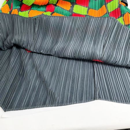  ISSEY MIYAKE イッセイミヤケ プリーツスカート サイズ3 レディース PP23-JG763 グリーン×グレー