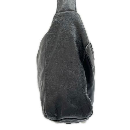  KAWAKAWA カワカワ 斜め掛けショルダー レザーバッグ ブラック レディース ﾃﾞｶｼﾞｯﾌﾟ 黒