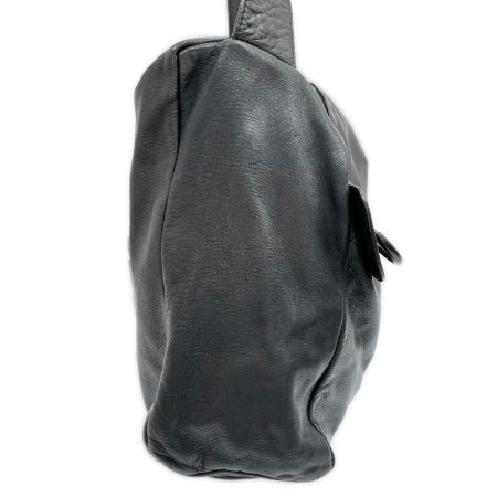  KAWAKAWA カワカワ 斜め掛けショルダー レザーバッグ ブラック レディース ﾃﾞｶｼﾞｯﾌﾟ 黒