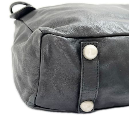  KAWAKAWA カワカワ 斜め掛けショルダー レザーバッグ ブラック レディース ﾃﾞｶｼﾞｯﾌﾟ 黒