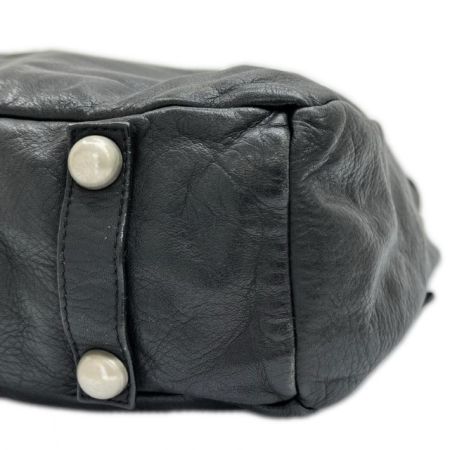  KAWAKAWA カワカワ 斜め掛けショルダー レザーバッグ ブラック レディース ﾃﾞｶｼﾞｯﾌﾟ 黒