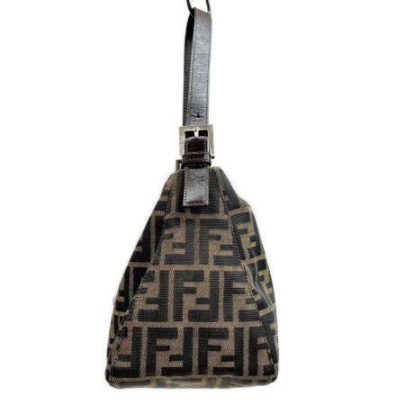  FENDI フェンディ ショルダーバッグ ズッカ レディース 222826426 ブラウン