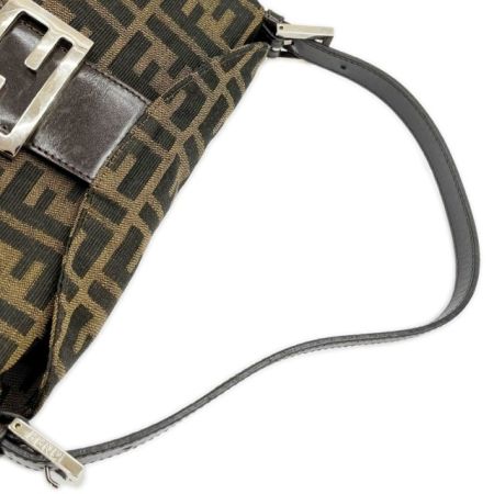  FENDI フェンディ ショルダーバッグ ズッカ レディース 222826426 ブラウン