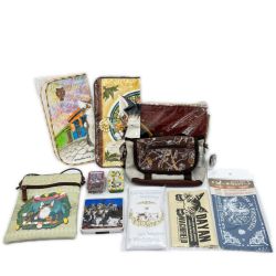 ◆◆  わちふぃーるど グッズまとめ ポーチ バッグ ハンカチ マスクケース ミニスライド缶 ホビー  Aランク