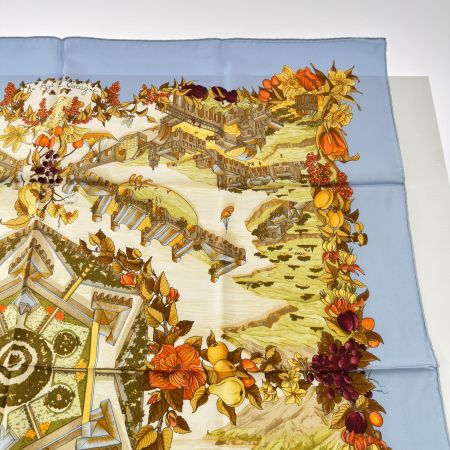 HERMES エルメス スカーフ  楽園にて シルク100% 水色系