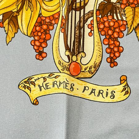 HERMES エルメス スカーフ  楽園にて シルク100% 水色系