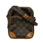 LOUIS VUITTON ルイヴィトン モノグラム ポルトフォイユ・アストリッド